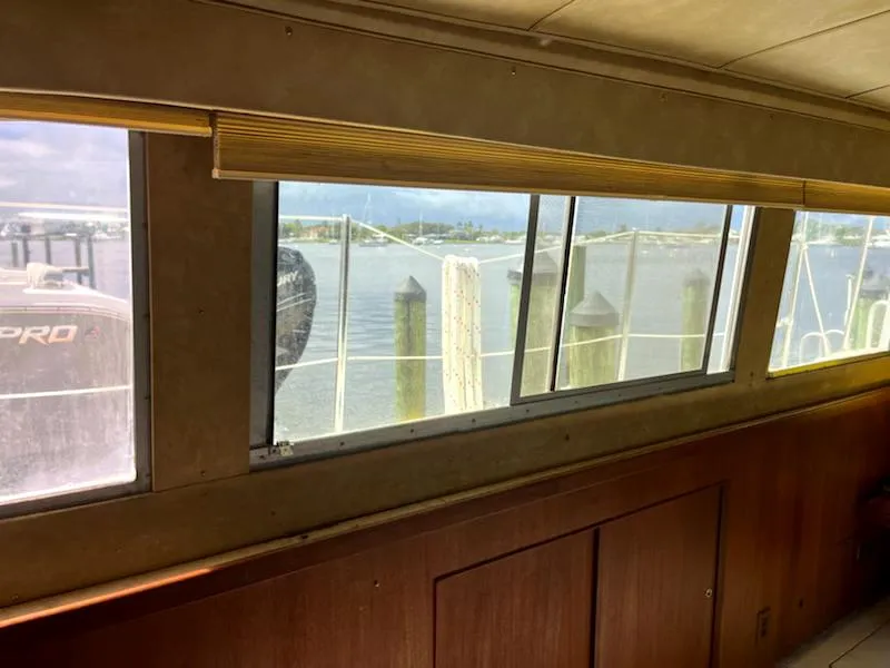 Slide: The Image of Bertram 42 Flybridge Motor Yacht 1986 - 18