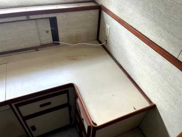 Slide: The Image of Bertram 42 Flybridge Motor Yacht 1986 - 20