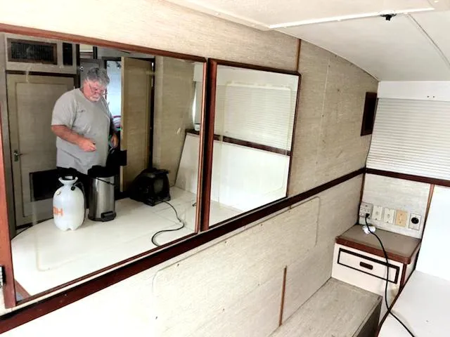 Slide: The Image of Bertram 42 Flybridge Motor Yacht 1986 - 21