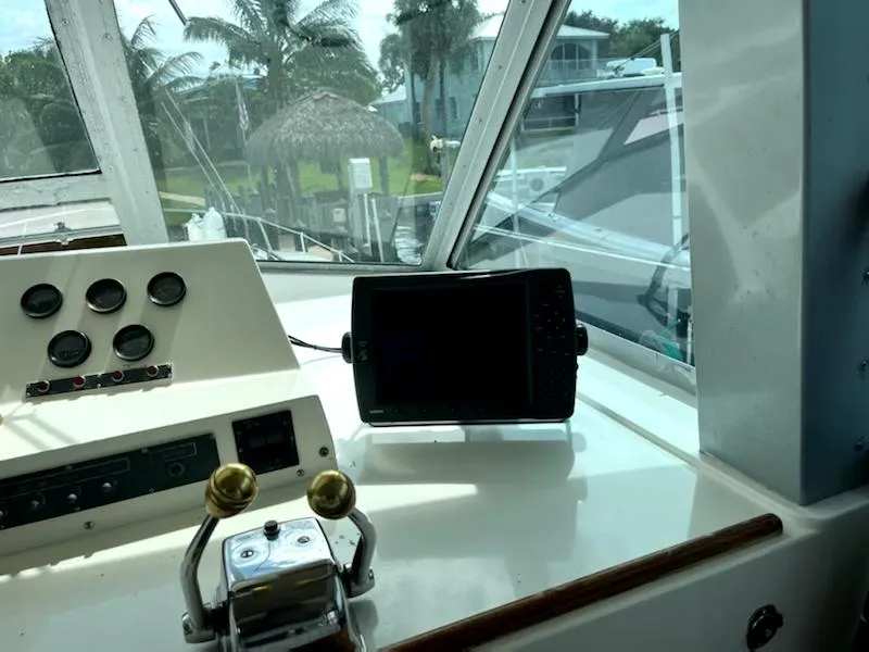 Slide: The Image of Bertram 42 Flybridge Motor Yacht 1986 - 6