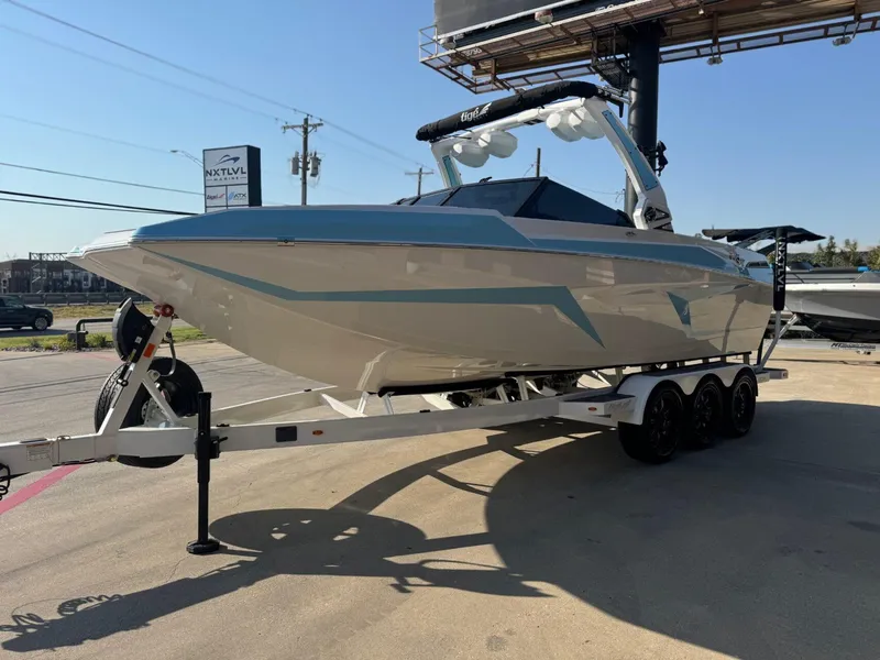 Slide: The Image of Tigé 24RZX 2024 - 5