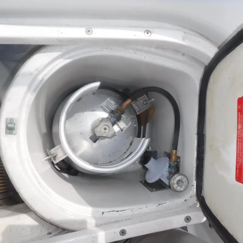Slide: The Image of X-Yachts 2002 Model X-412 Mk III gas cylinder compartment, 2001. - 28