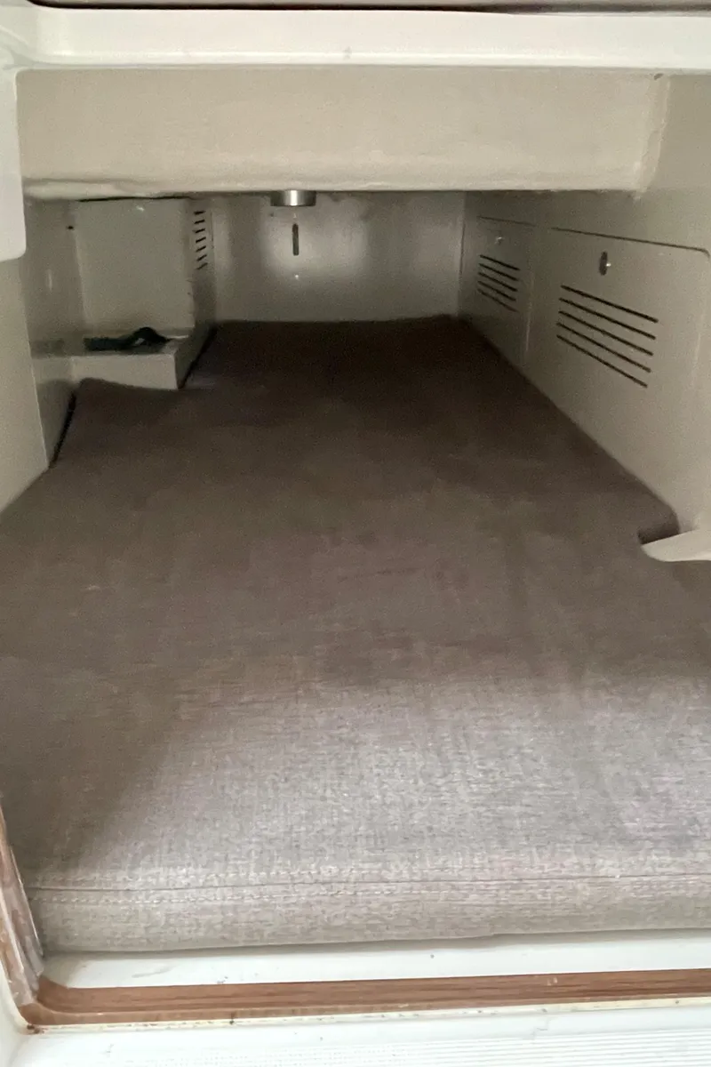 Slide: The Image of Side berth - 17