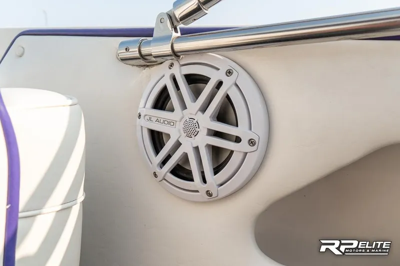 Slide: The Image of Eliminator 220 Eagle XP 2000 boat speaker with JL Audio branding. - 45