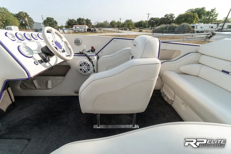 Slide: The Image of Eliminator 220 Eagle XP 2000 - 50