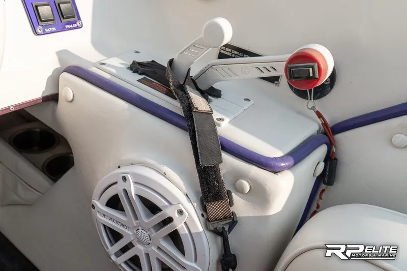 Slide: The Image of Eliminator 220 Eagle XP 2000 - 57