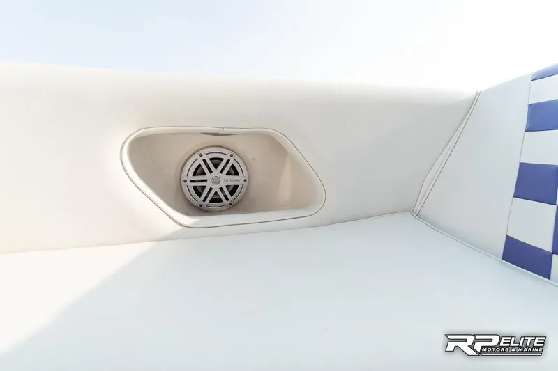 Slide: The Image of Eliminator 220 Eagle XP 2000 - 63