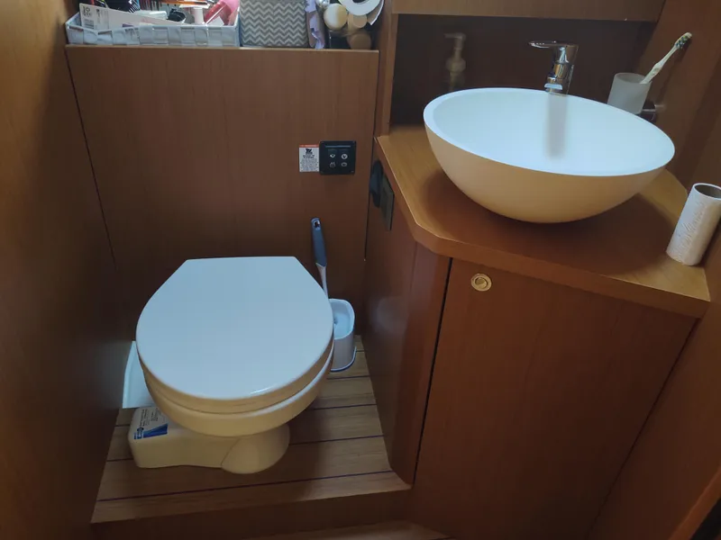 Slide: The Image of Lazybones Fwd Stateroom head and sink vanit - 13