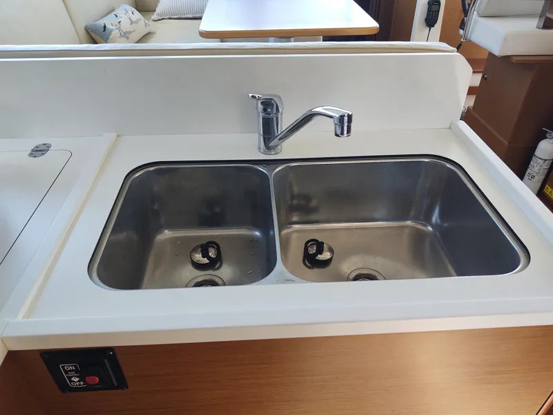 Slide: The Image of Lazybones Galley sink - 35