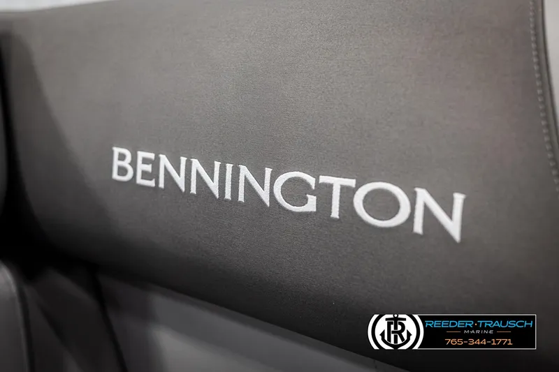 Slide: The Image of Bennington 21 SLSE 2025 boat seat with logo, Reeder-Trausch Marine branding. - 38