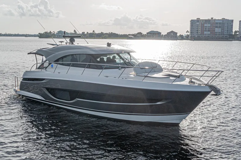 Slide: The Image of Riviera 4600 SY 2024 - 53