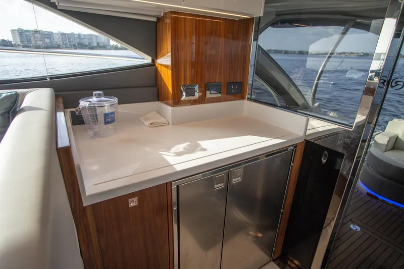 Slide: The Image of Riviera 4600 SY 2024 - 58