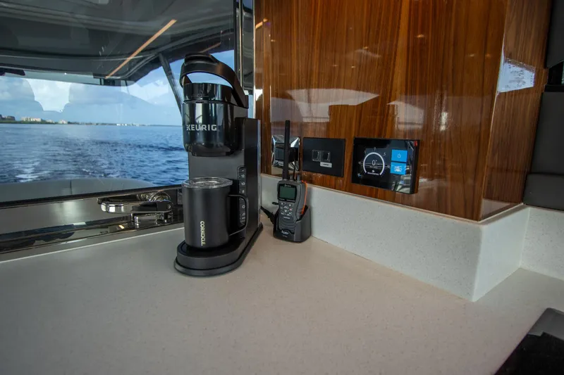 Slide: The Image of Riviera 4600 SY 2024 - 61