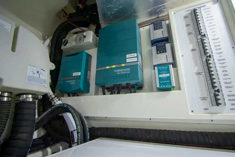 Slide: The Image of Riviera 4600 SY 2024 - 72