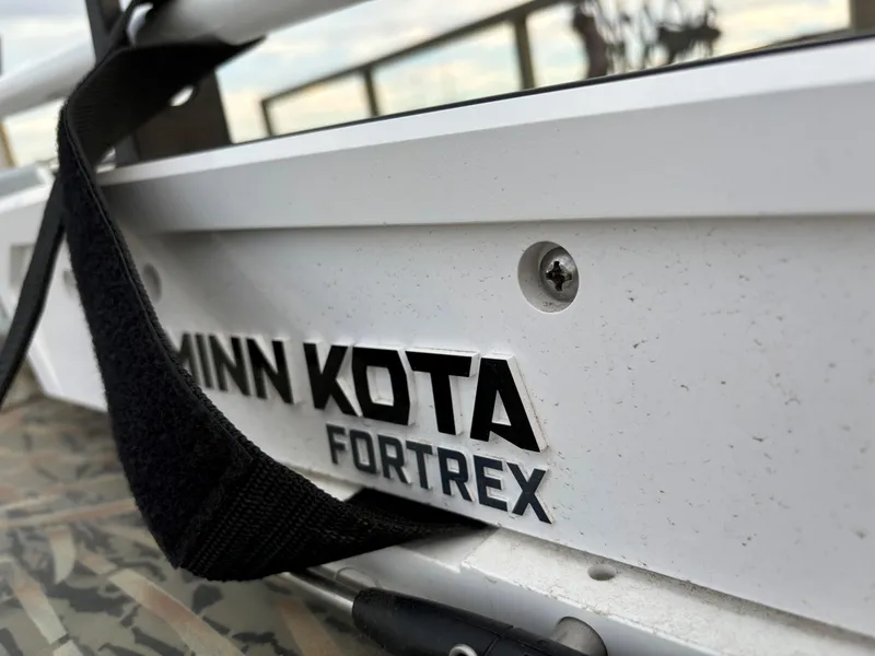 Slide: The Image of Minn Kota Fortrex on 2025 Tracker Grizzly 2072 CC Sportsman boat. - 9