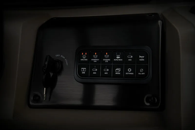 Slide: The Image of Manufacturer Provided Image: Sun Tracker SportFish 20 DLX - 60