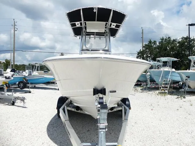 Slide: The Image of Bulls Bay 200 Center Console 2025 - 3