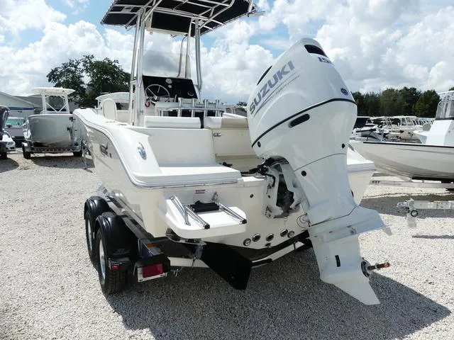 Slide: The Image of Bulls Bay 200 Center Console 2025 - 6