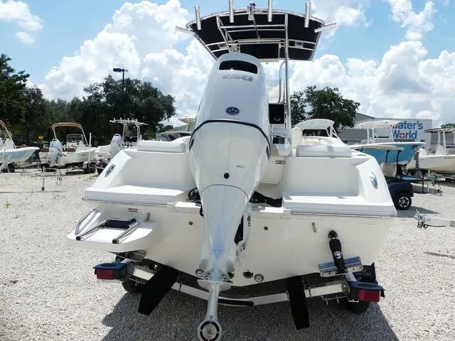 Slide: The Image of Bulls Bay 200 Center Console 2025 - 7