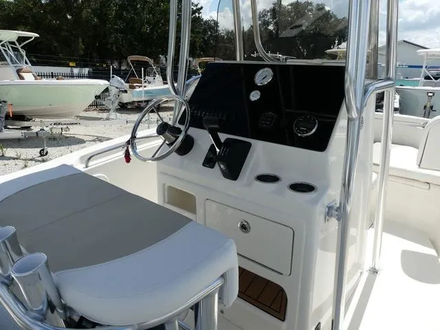 Slide: The Image of Bulls Bay 200 Center Console 2025 - 9