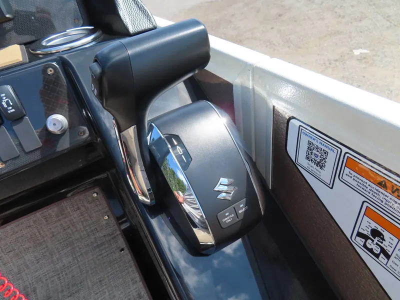 Slide: The Image of Premier 230 Solaris RL 2025 - 28