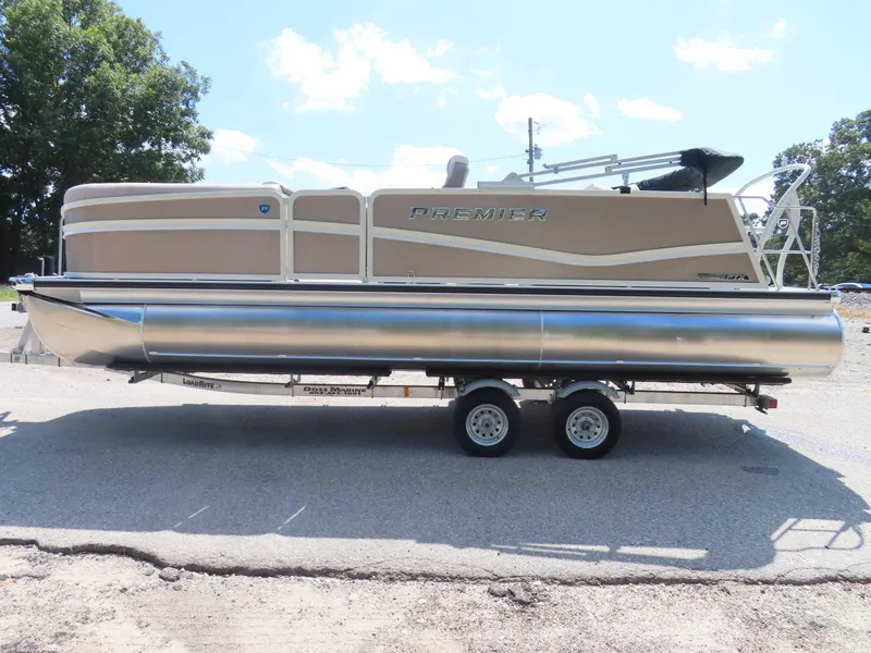 Slide: The Image of Premier 230 Solaris RL 2025 - 6