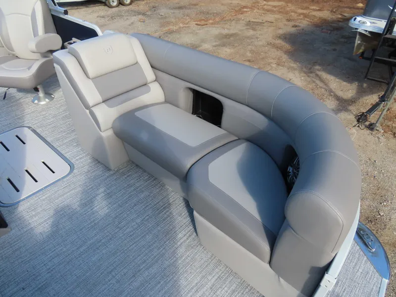 Slide: The Image of Premier 210 Sunsation RF (PTX 28) 2025 - 18