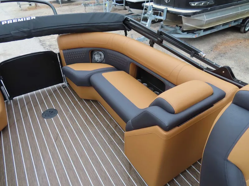 Slide: The Image of Premier 230 Solaris RF 2026 - 24