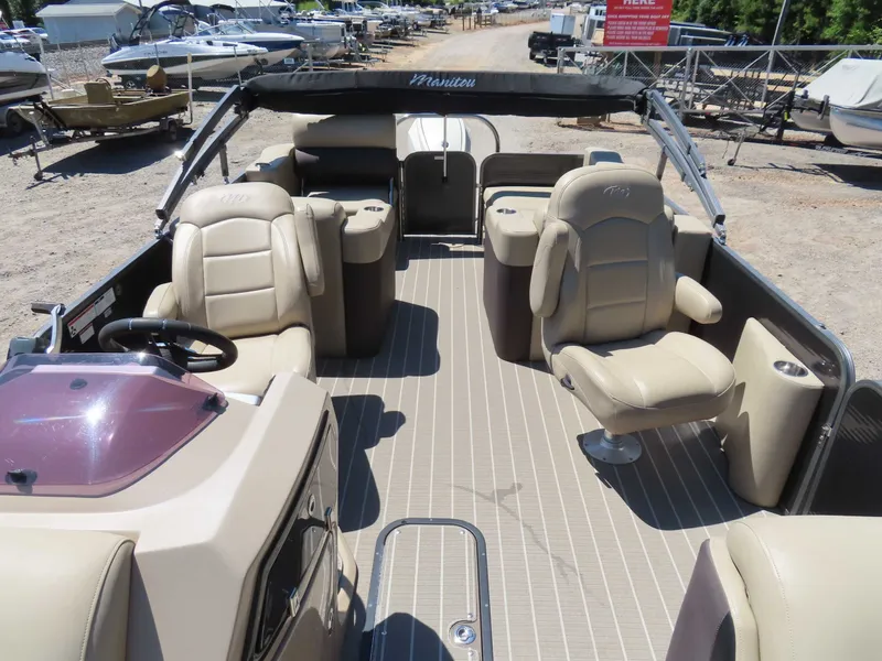 Slide: The Image of SeaArk 1752 Slayer X 2026 - 15