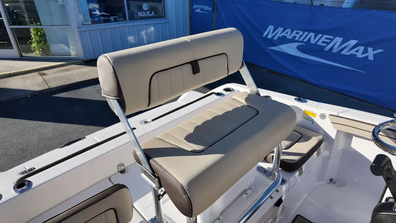 Slide: The Image of Yamaha 190 FSH Sport 2025 - 12