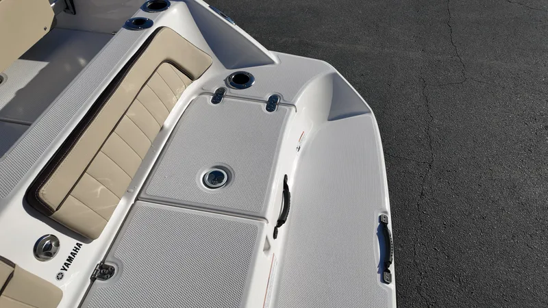 Slide: The Image of Yamaha 190 FSH Sport 2025 - 6
