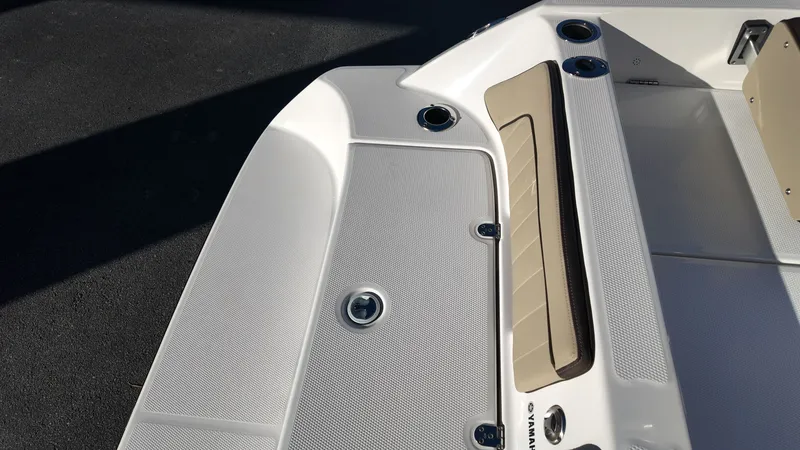 Slide: The Image of Yamaha 190 FSH Sport 2025 - 8