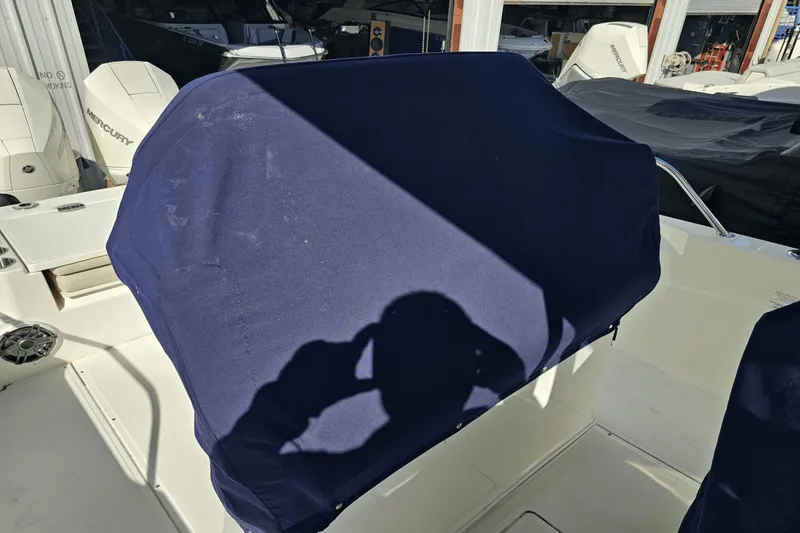 Slide: The Image of Boston Whaler 280 Dauntless 2023 - 41
