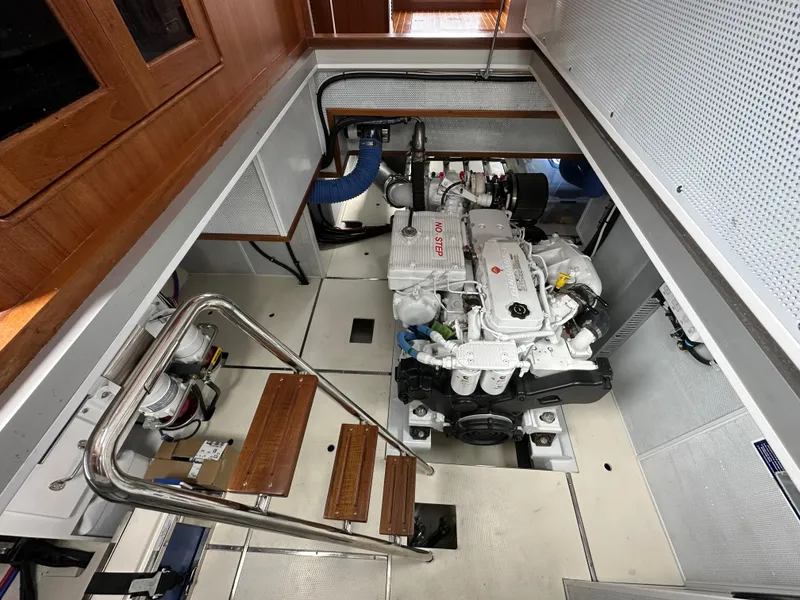 Slide: The Image of Helmsman Trawlers 43E PILOTHOUSE 2023 - 51