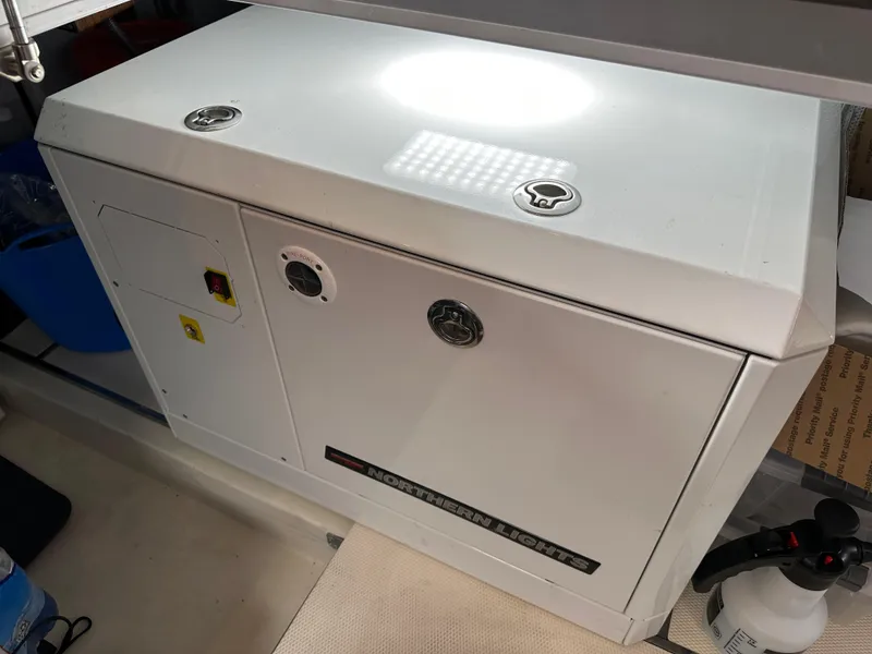 Slide: The Image of Helmsman Trawlers 43E PILOTHOUSE 2023 - 52