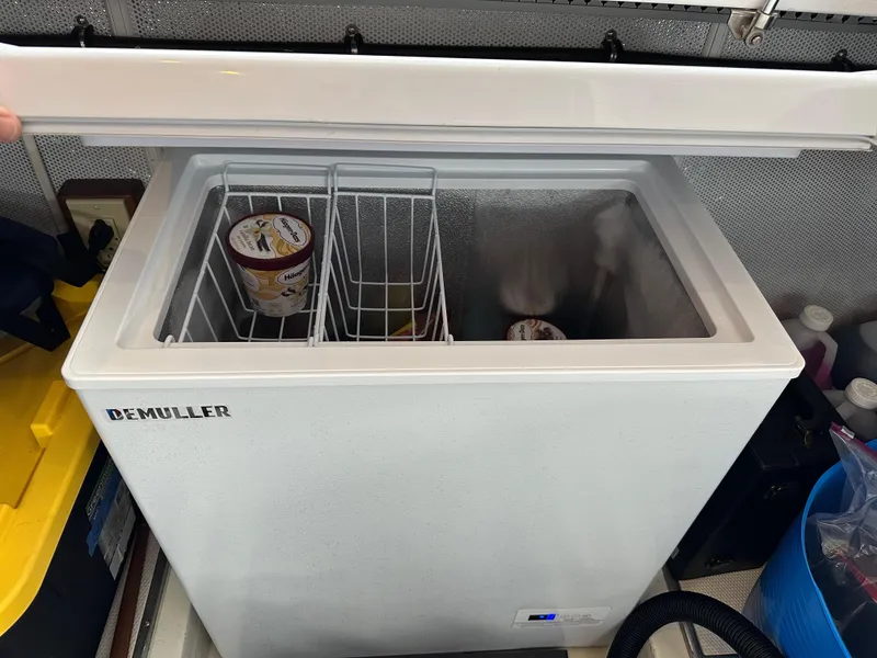 Slide: The Image of Helmsman Trawlers 43E PILOTHOUSE 2023 - 54