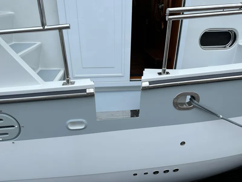 Slide: The Image of Helmsman Trawlers 43E PILOTHOUSE 2023 - 55