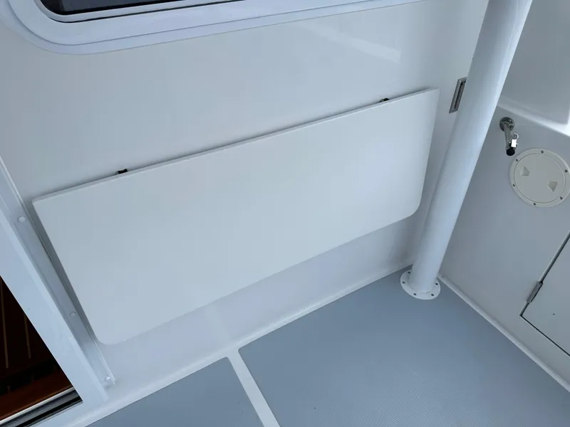 Slide: The Image of Helmsman Trawlers 43E PILOTHOUSE 2023 - 57