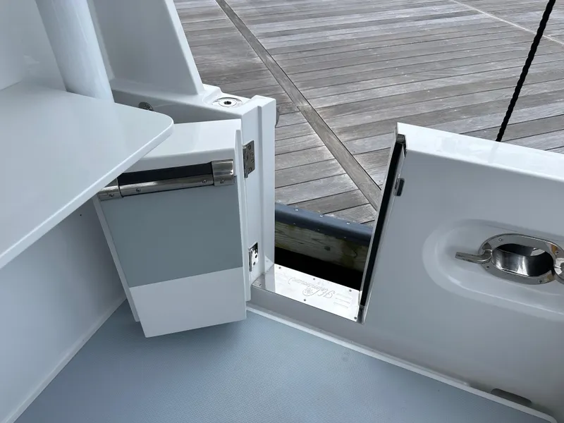 Slide: The Image of Helmsman Trawlers 43E PILOTHOUSE 2023 - 59