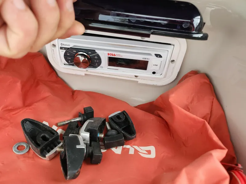 Slide: The Image of Boat stereo system and parts on a 2006 Glastron SX 195. - 17