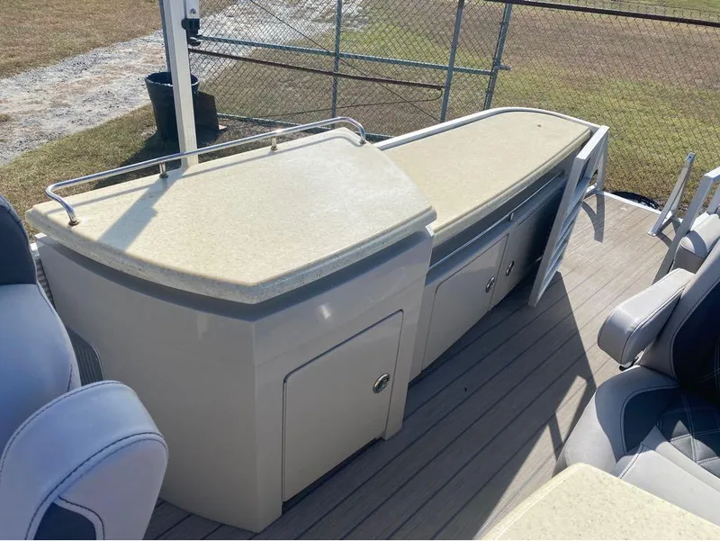 Slide: The Image of Bennington 25 RBR 2019 - 10