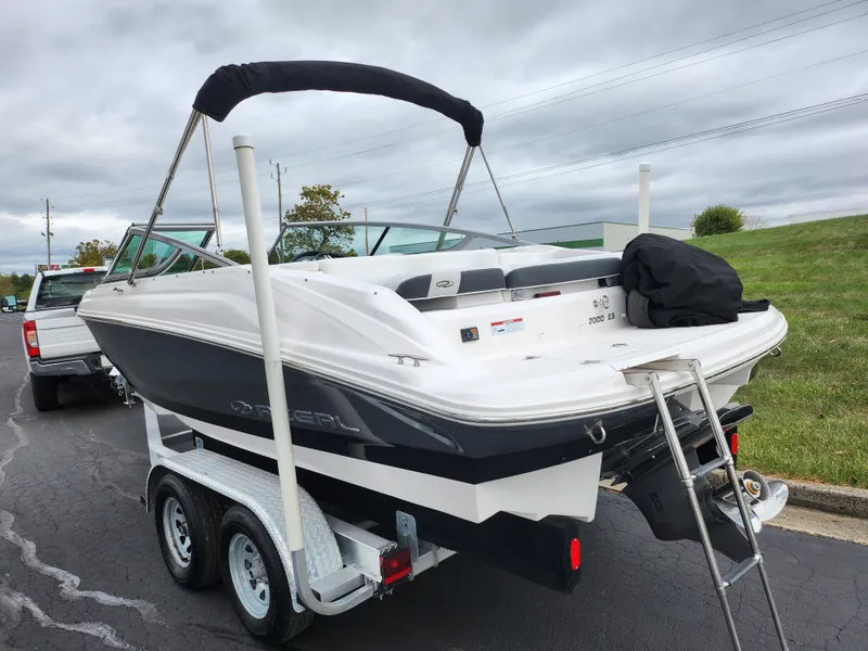 Slide: The Image of Regal 2000 ES Bowrider 2017 - 3