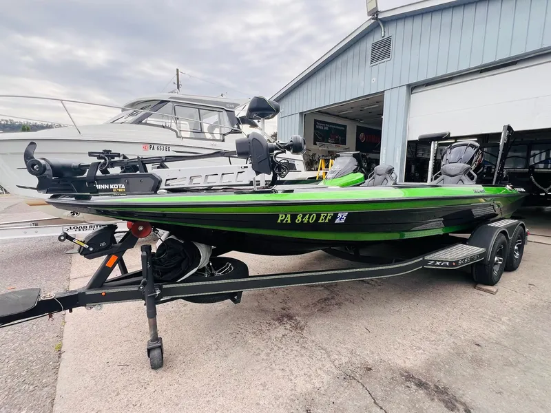 Slide: The Image of Skeeter ZXR20 2023 - 20