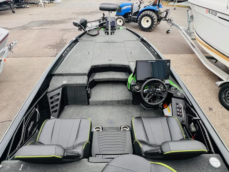 Slide: The Image of Skeeter ZXR20 2023 - 25