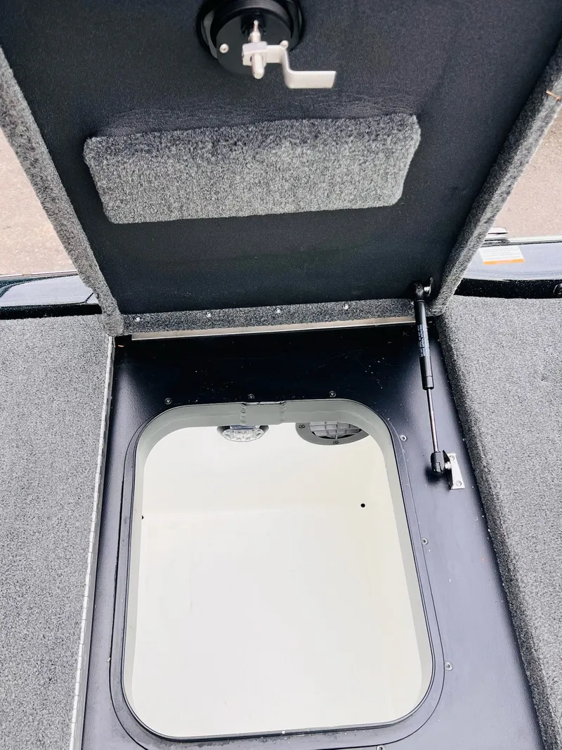 Slide: The Image of Skeeter ZXR20 2023 - 26