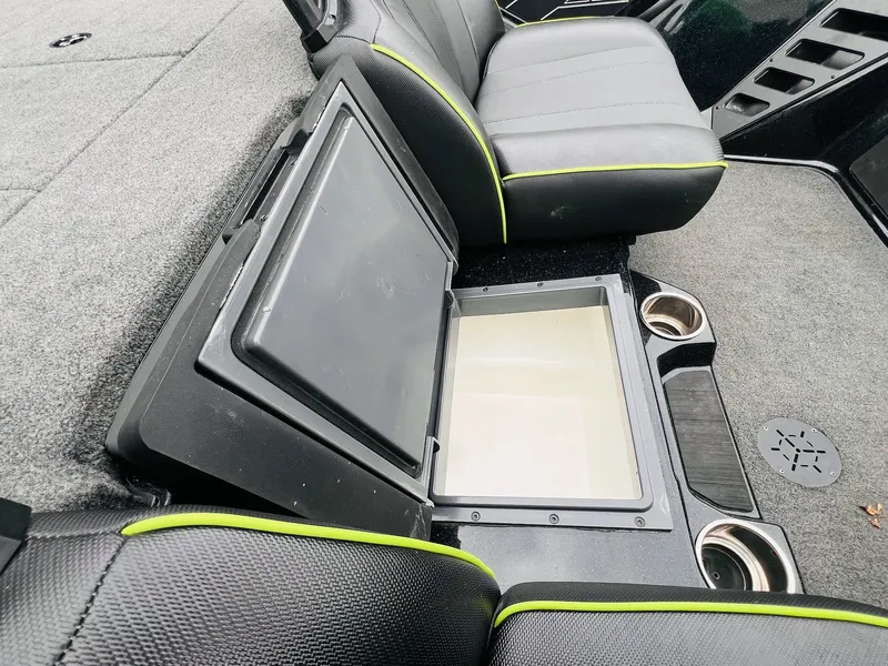 Slide: The Image of Skeeter ZXR20 2023 - 30