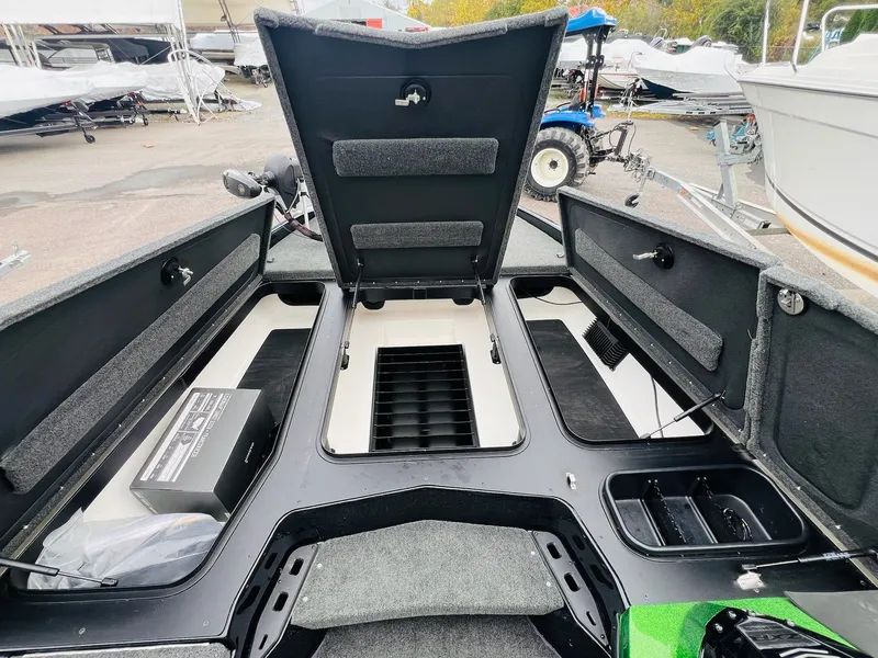 Slide: The Image of Skeeter ZXR20 2023 - 31