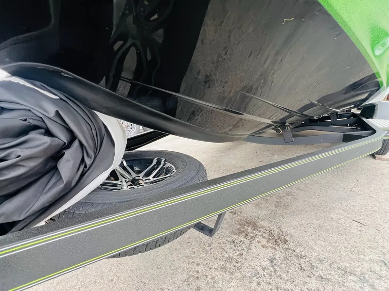 Slide: The Image of Skeeter ZXR20 2023 - 34