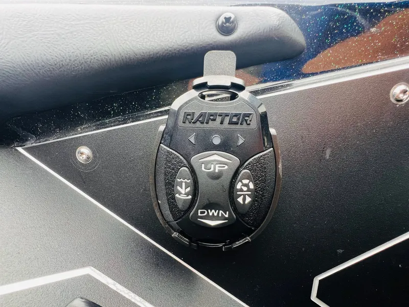 Slide: The Image of Skeeter ZXR20 2023 - 4