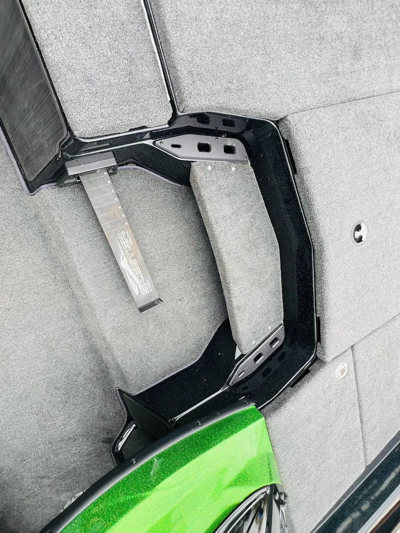 Slide: The Image of Skeeter ZXR20 2023 - 49